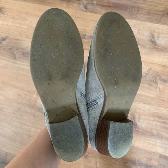 Jack Rogers Peyton Bootie in Light Grey Size 8 Suede Ankle Boot Heeled - Picture 6 of 10